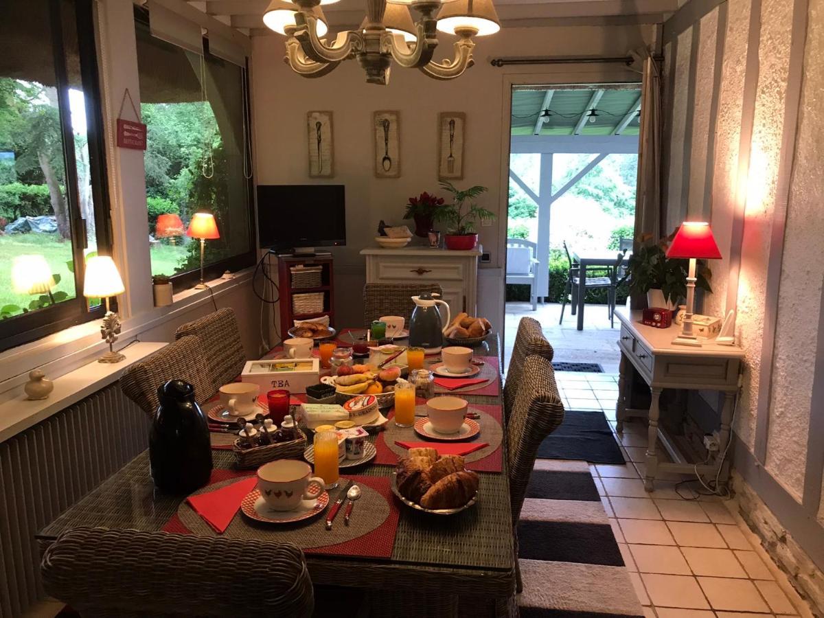 Bed and Breakfast Les Chaumieres Du Pays D'Auge Le Breuil-en-Auge Zewnętrze zdjęcie